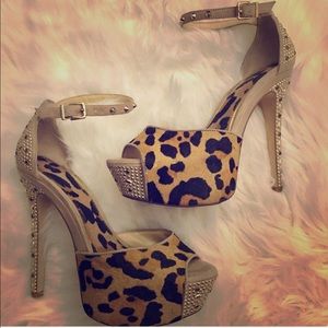 Leopard 🐆 calf hair platform pump